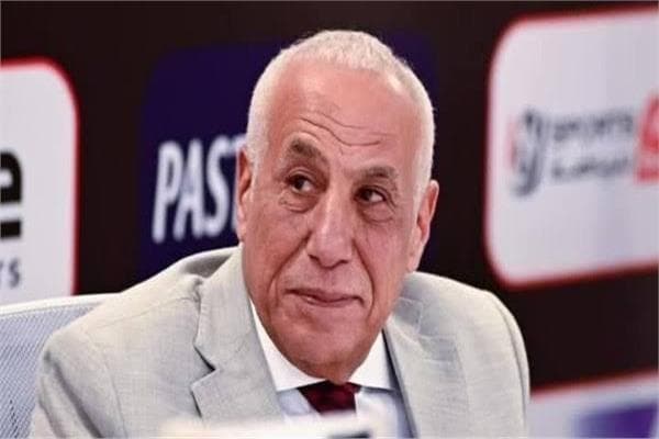 رئيس الزمالك يناقش مستحقات مع اللاعبين