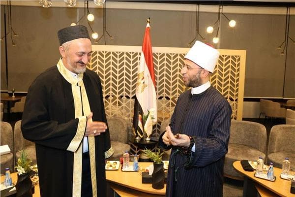 وزير الأوقاف يلتقي مفتي شرق جورجيا