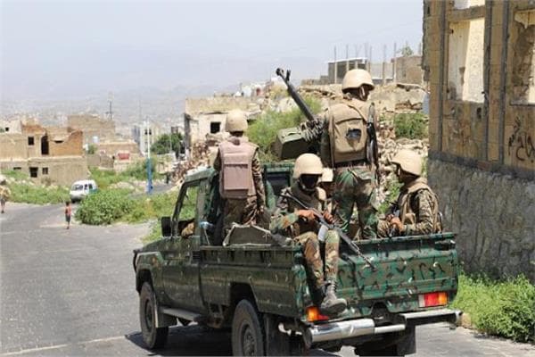 Yemeni Forces Clash with Houthis East of Taiz