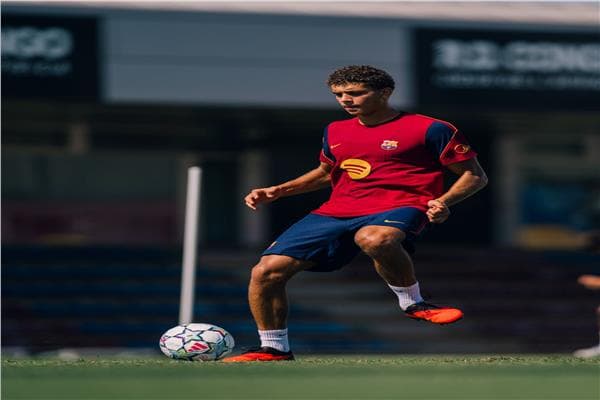 توقعات تشكيل برشلونة ضد فينورد
