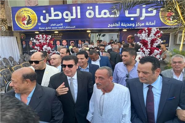 Al-Hema Al-Watani distributes 20,000 backpacks