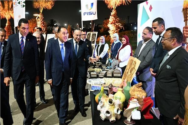 رئيس الوزراء يفتتح ألعاب الجامعات الأفريقية