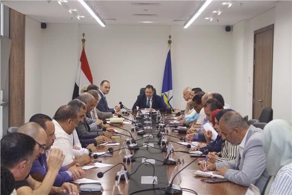 Damietta Governor reviews ongoing projects