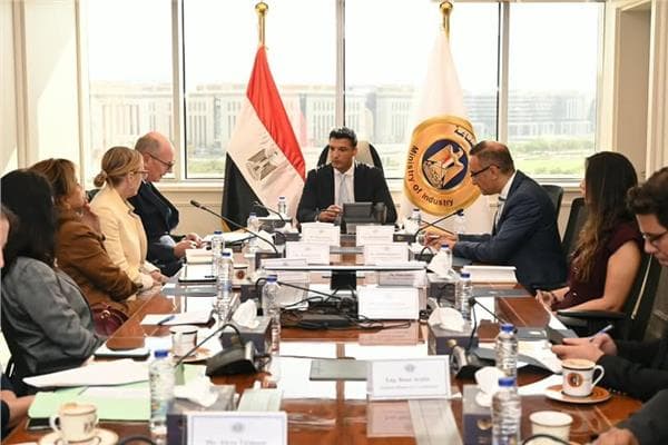 Industry Ministry Advocates Closed-Loop Water Use