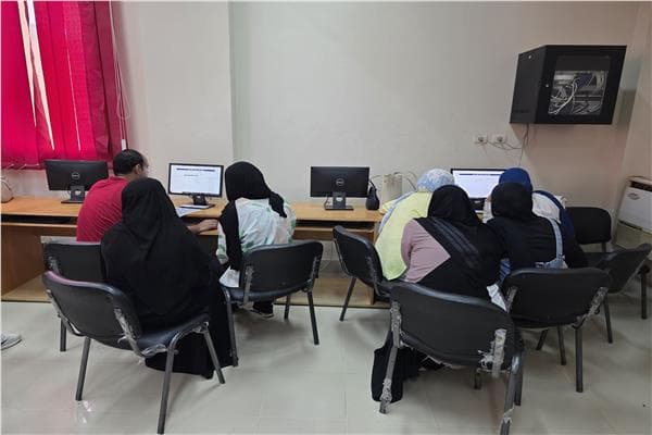 التحويل المناظر وغير المناظر وتخفيف الاغتراب للطلاب