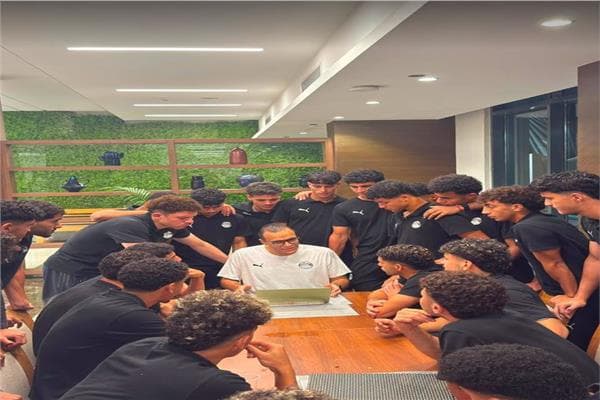 محاضرات طبية لمنتخب الشباب وتحفيز شوقي غريب