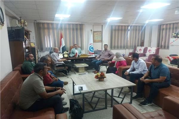 North Sinai health official meets labs team