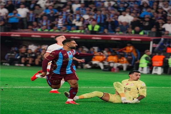 محمد صلاح يسجل هدفا في جالاتا سراي