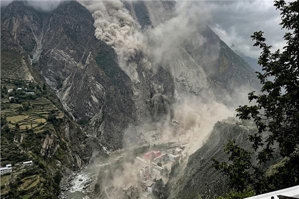 Mudslide in southern China kills two