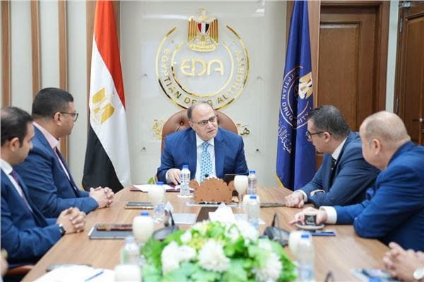 رئيس هيئة الدواء يدعم الاستثمار وتوسيع حضور الدواء المصري