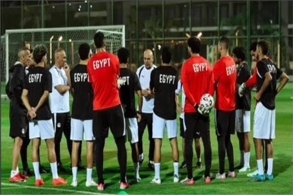 منتخب مصر يتدرب تحضيرًا لأنجولا