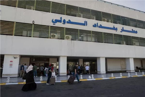 إيران توقف الرحلات إلى بغداد ومسقط