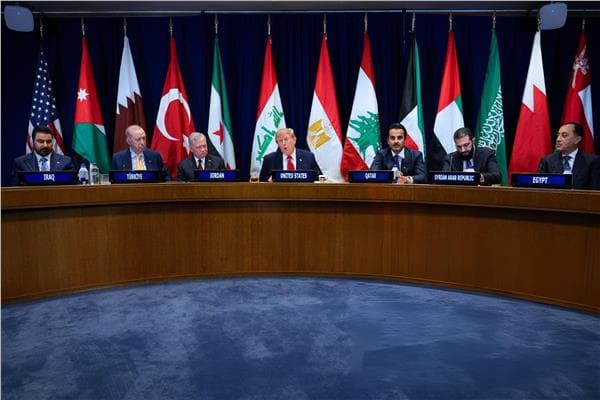 ترامب يستنكر اقتصاد إيران بعد الاجتماع