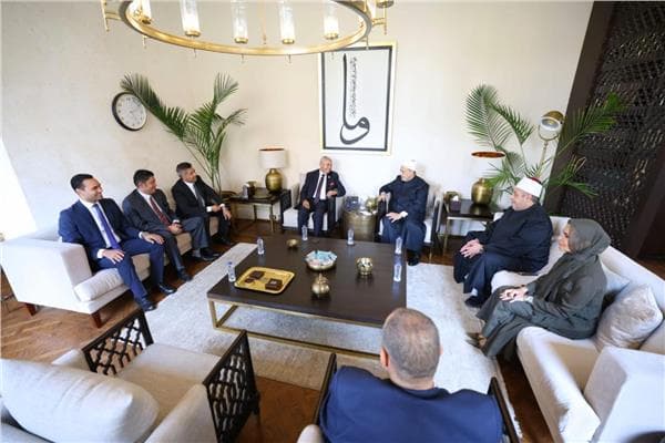 Sheikh Al-Azhar Meets Litigation Leader