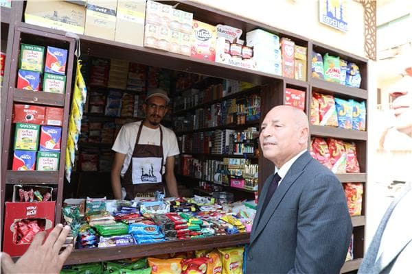 Cairo Governor reviews new kiosk rollout
