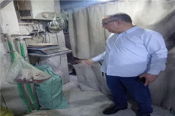محافظ الدقهلية يراجع جهود التموين