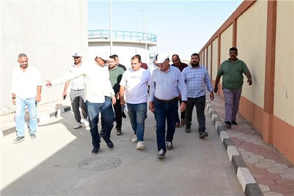 Housing Minister updates on sewage projects under Decent Life in four governorates