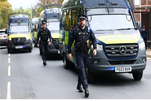 الشرطة البريطانية تتعامل مع حادث قرب قاعدة جوية أميركية