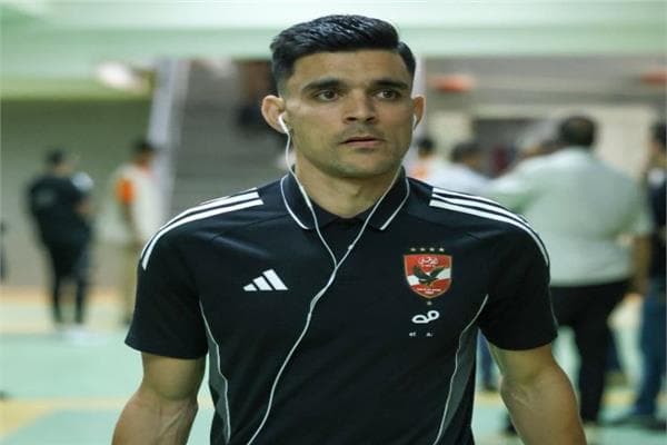 Bencherki Starts Group Training at Al-Ahly