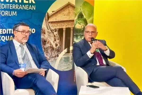 الري يدعو لتعزيز استخدام الطاقة الشمسية في تحلية المياه
