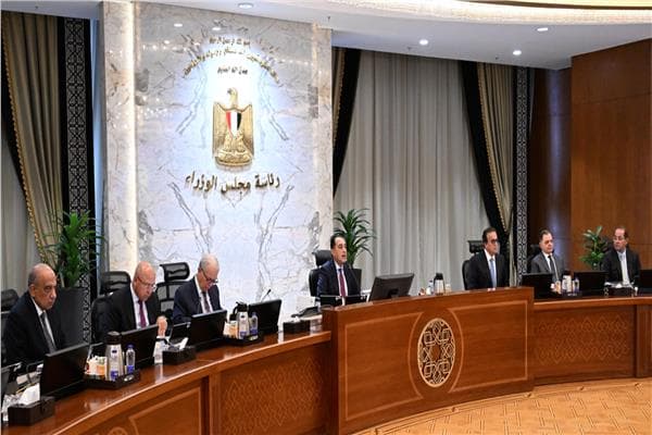 مدبولي يثمن اجتماع الرئس والوزراء والمحافظين