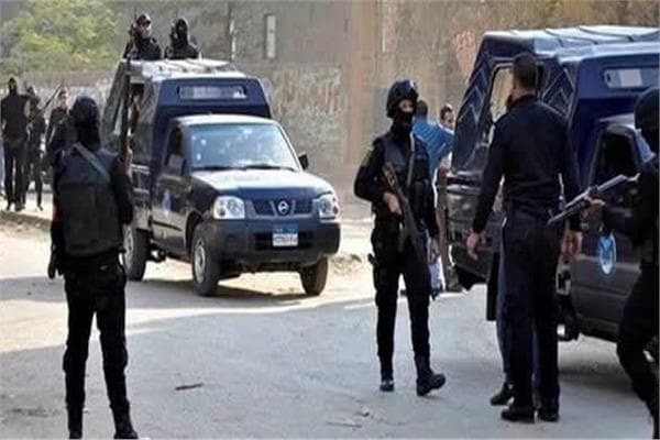 Qena security ops detain drug traffickers