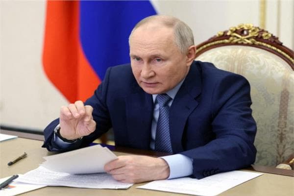 Putin warns Europe on nuclear threat