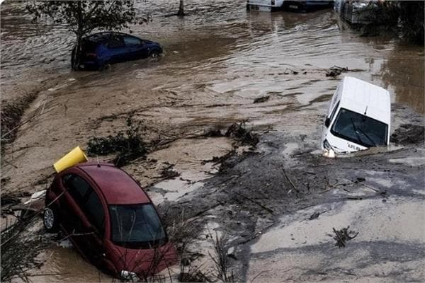 Floodwaters hit Spain; Catalonia enforces home quarantine