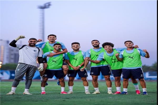 حكام غانيون يديرون مباراة المريخ وابيراميدز