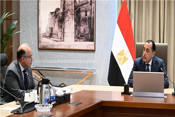 رئيس الوزراء يوضح خطة الاستثمار الأجنبي في مصر 2027–2030