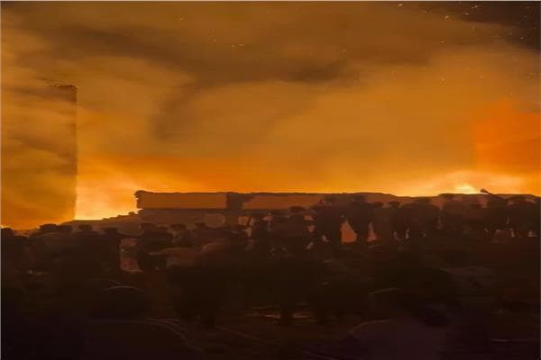 Civil Protection battles fire in Qalyub wood warehouse