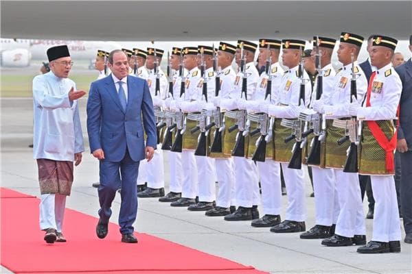 السيسي في ماليزيا لتعزيز الشراكة الاستراتيجية