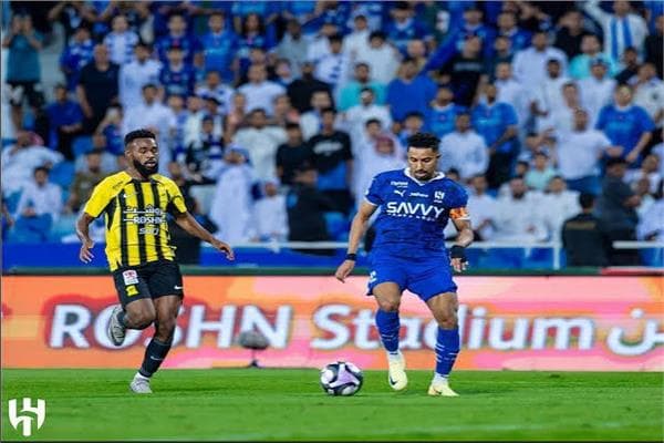 الهلال يواجه اتحاد جدة في الكلاسيكو