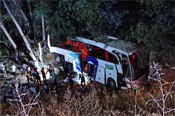 Bus crash in western Turkey kills 11