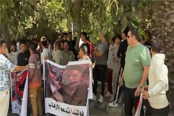 احتجاجات أمام السفارة الهولندية في القاهرة على اعتقال أحمد ناصر