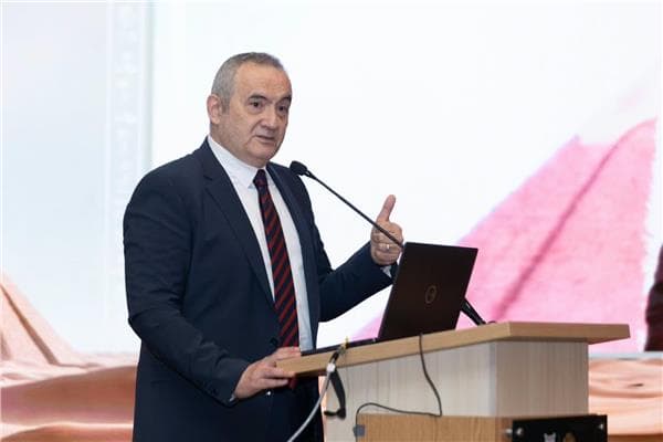 Teaching hospitals seek obesity solutions at Nutrition Institute conference