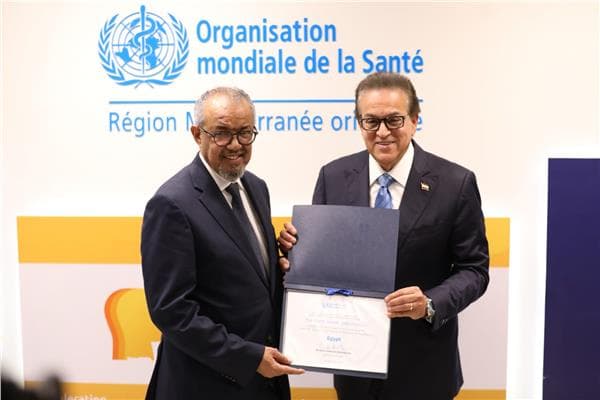 Health Minister receives Hepatitis C Golden Level renewal