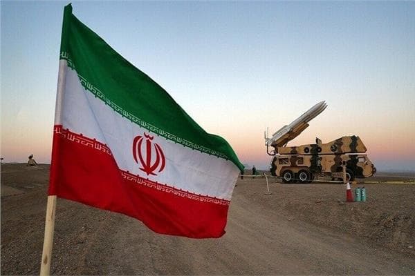 Iranian Army Prepares to Keep US Ships Away