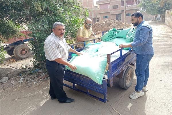 تموين الشرقية يضبط مواد مدعمة مجهولة المصدر