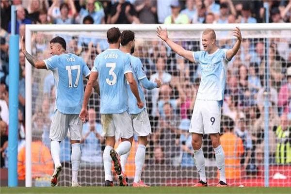Manchester City ahead of Ipswich at half