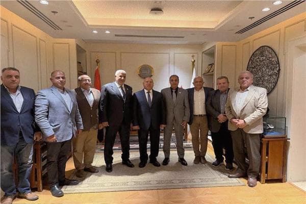 وزير النقل يناقش سكة حديد شمال سيناء