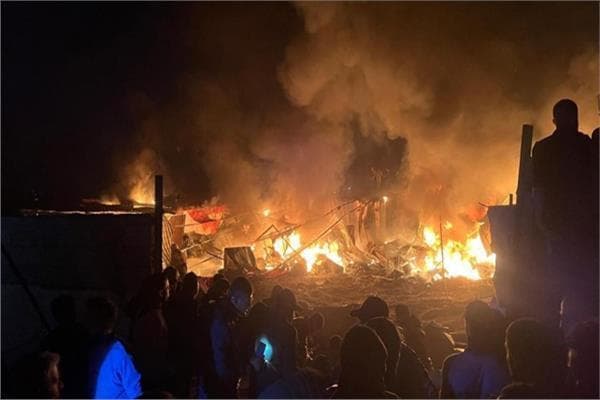 طيران الاحتلال يقصف منزلا قرب مجمع الشفاء