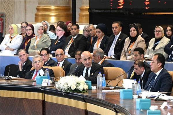 وزير التعليم يوضح تدريس الهوية الوطنية في المدارس الدولية