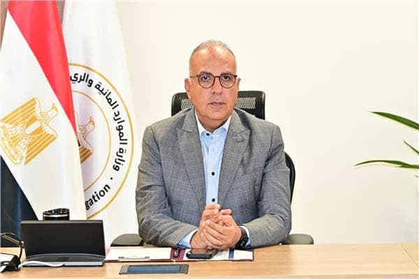 وزير الري يطلب سرعة تقييم أراضي الوزارة