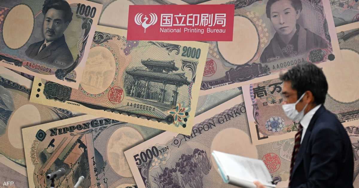 Japan Faces Costs of Yen Decline