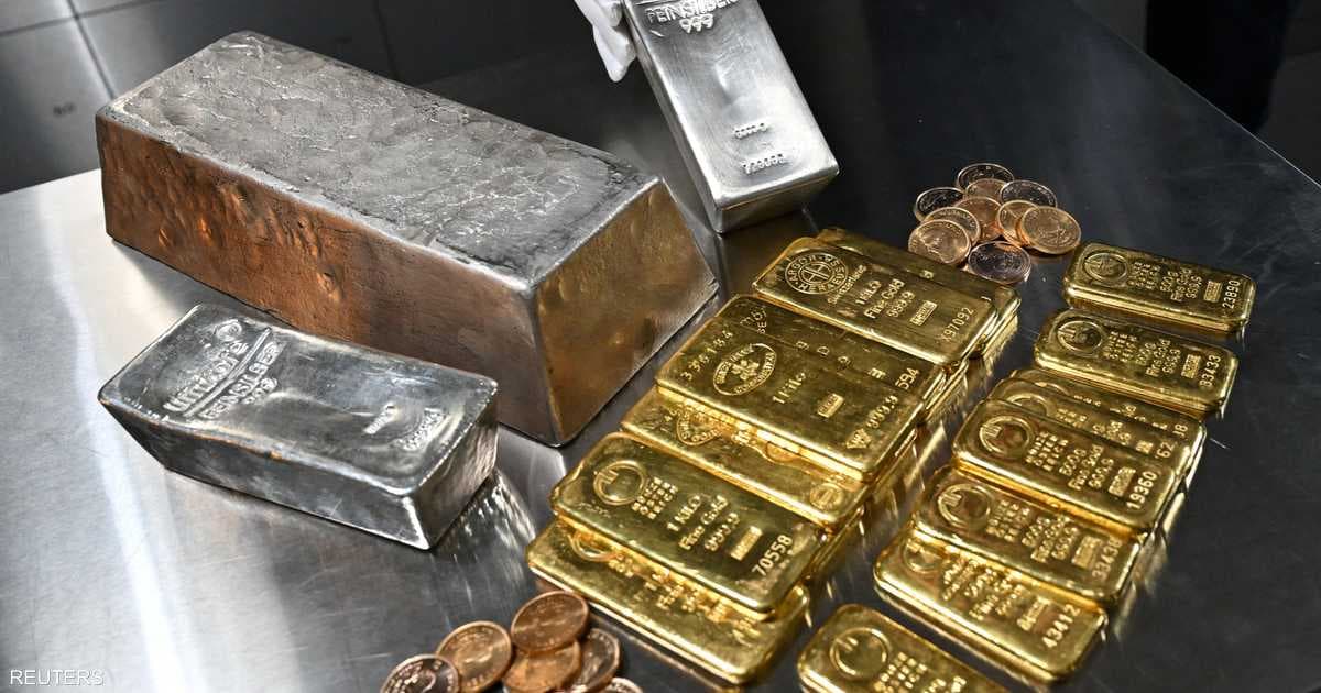 Gold Price Falls as Oil Prices Surge Ahead of Federal Reserve Chair's Testimony
