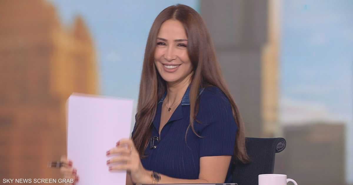 إيلون ماسك يتراجع نصف ثروته