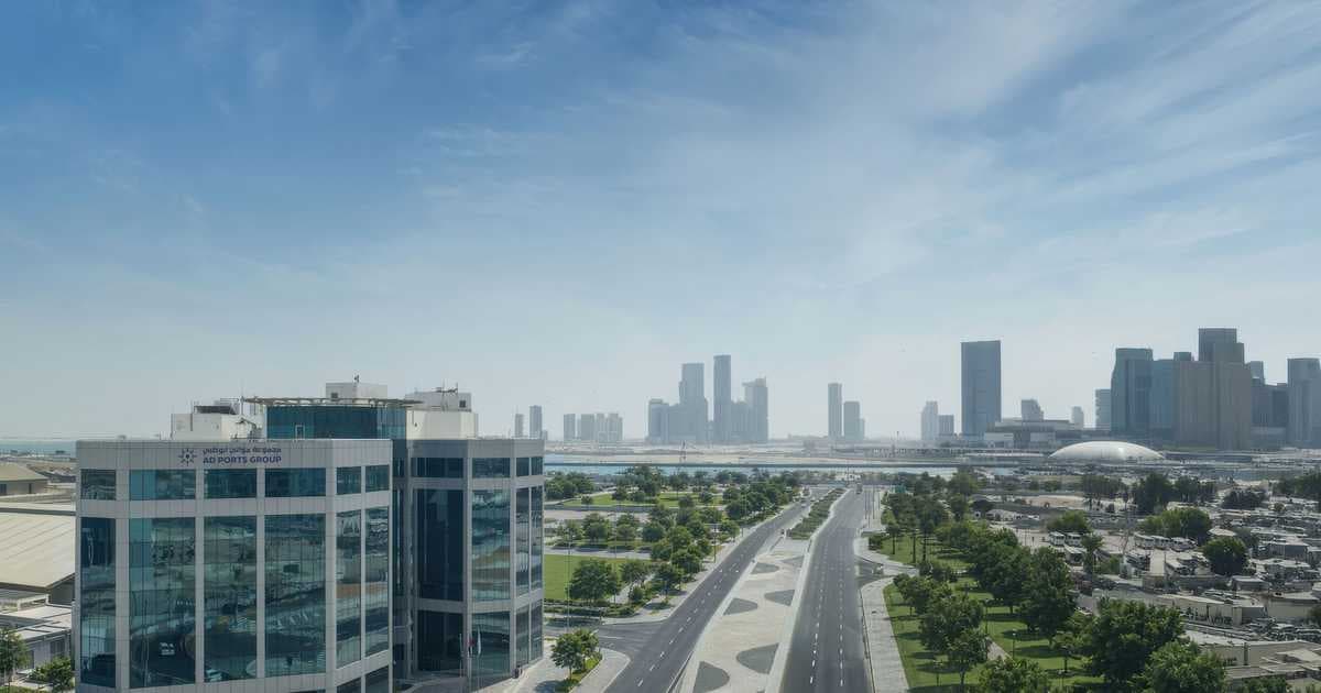 العماد القابضة تقدم عرضا لشراء أسهم موانئ أبوظبي