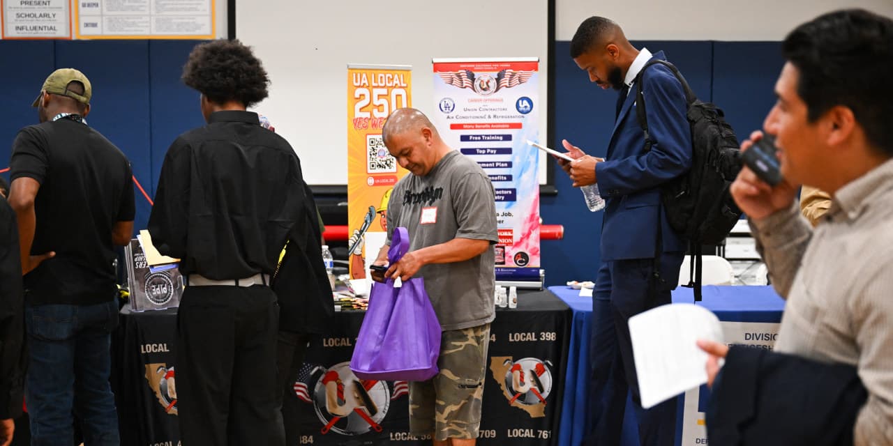 U.S. job loss in July and unemployment drops