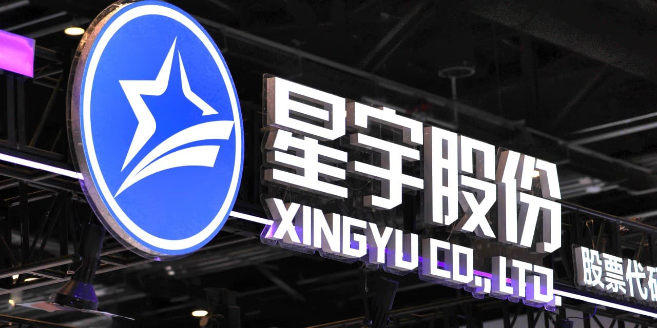 Chinese Firm Fires 100 Graduates Monthly